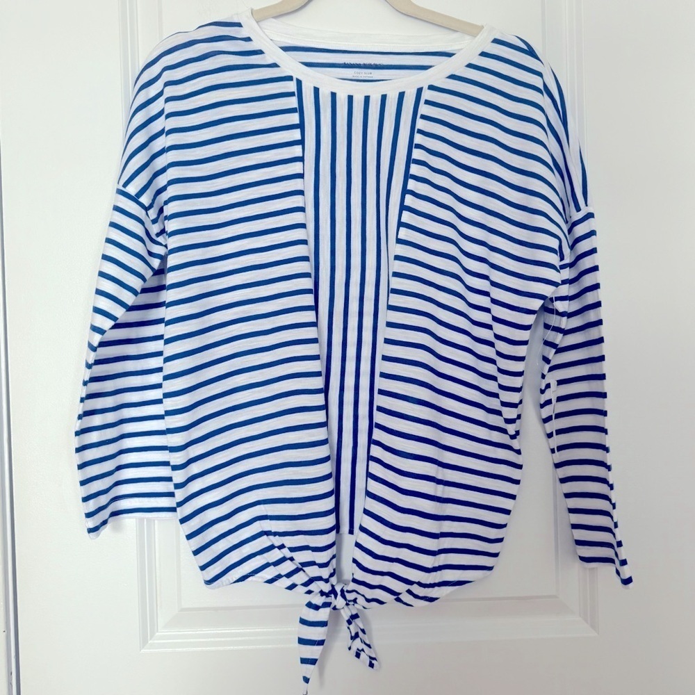 Banana Republic Women’s NWT Cropped Tie Front Royal Blue and White Striped Top